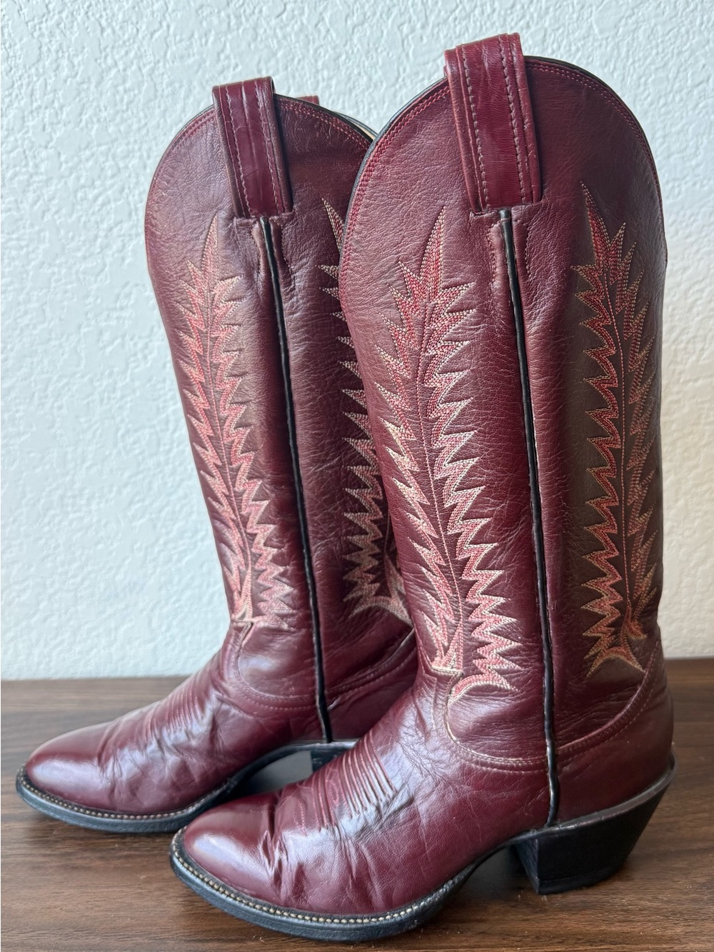 Vintage Tony Lama Women’s Cowboy Boots Burgundy Oxblood 4.5 B